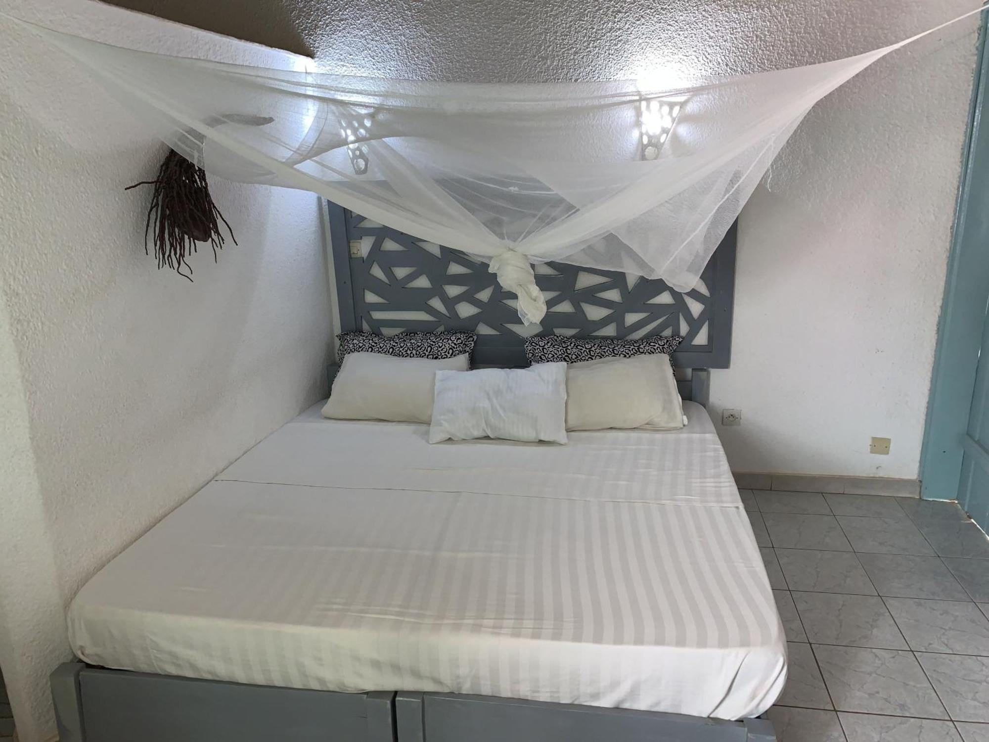 West African Beach Saly Exterior photo